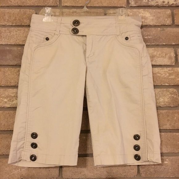 Componix Pants - Long Khaki Shorts